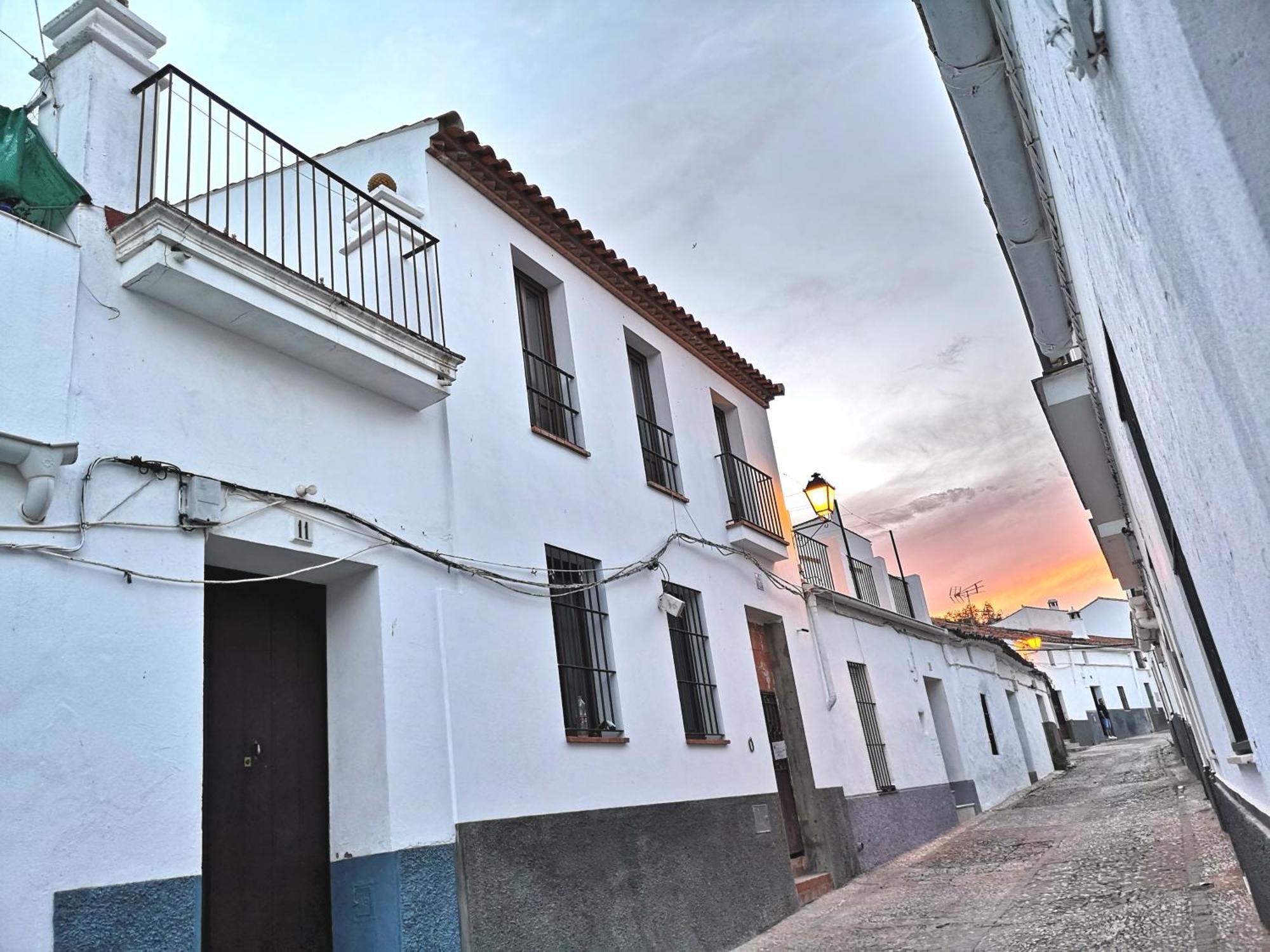 Casa Centenaria Con Encanto Zufre Exterior photo